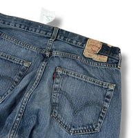 Levi’s Jeans (M-L)