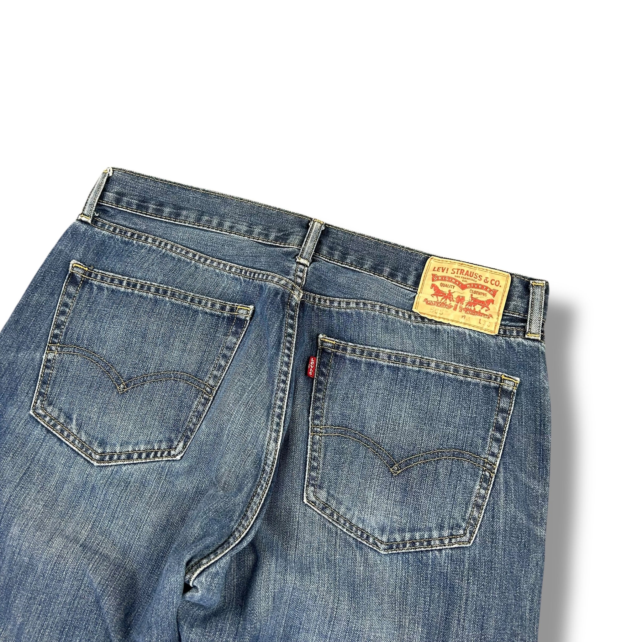 Levi’s Jeans (M-L)