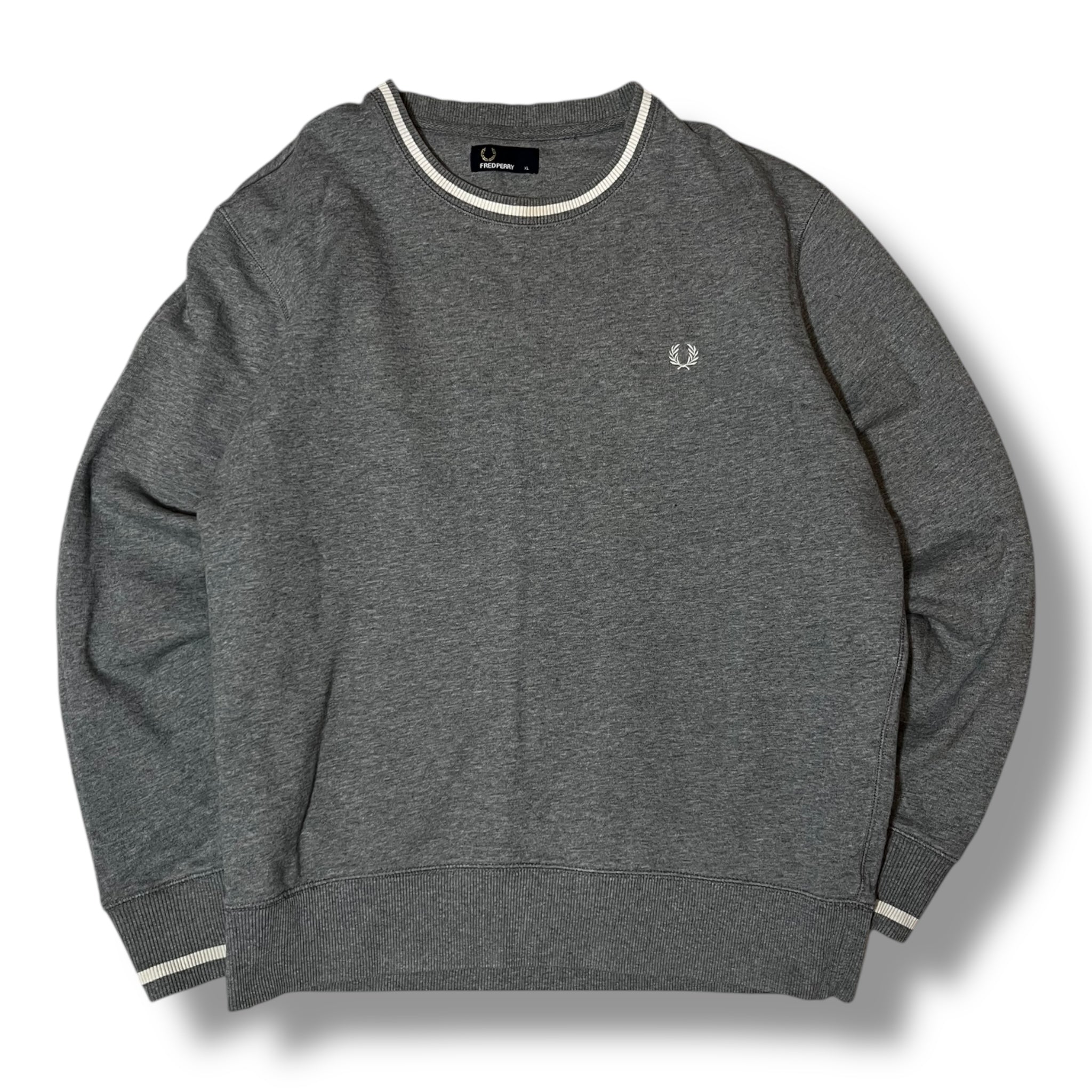 Fred Perry Sweater (XL)