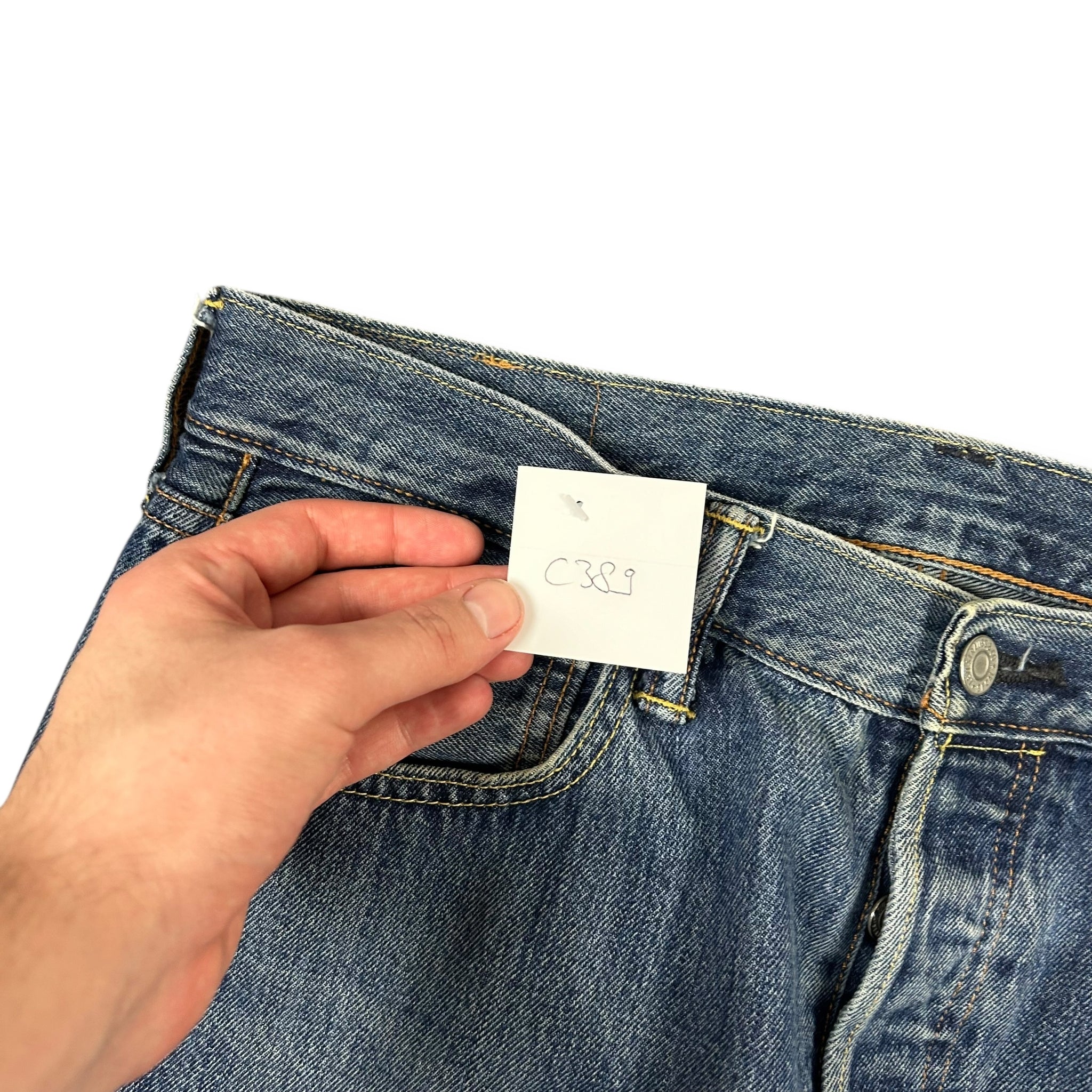 Levi’s Jeans (M-L)