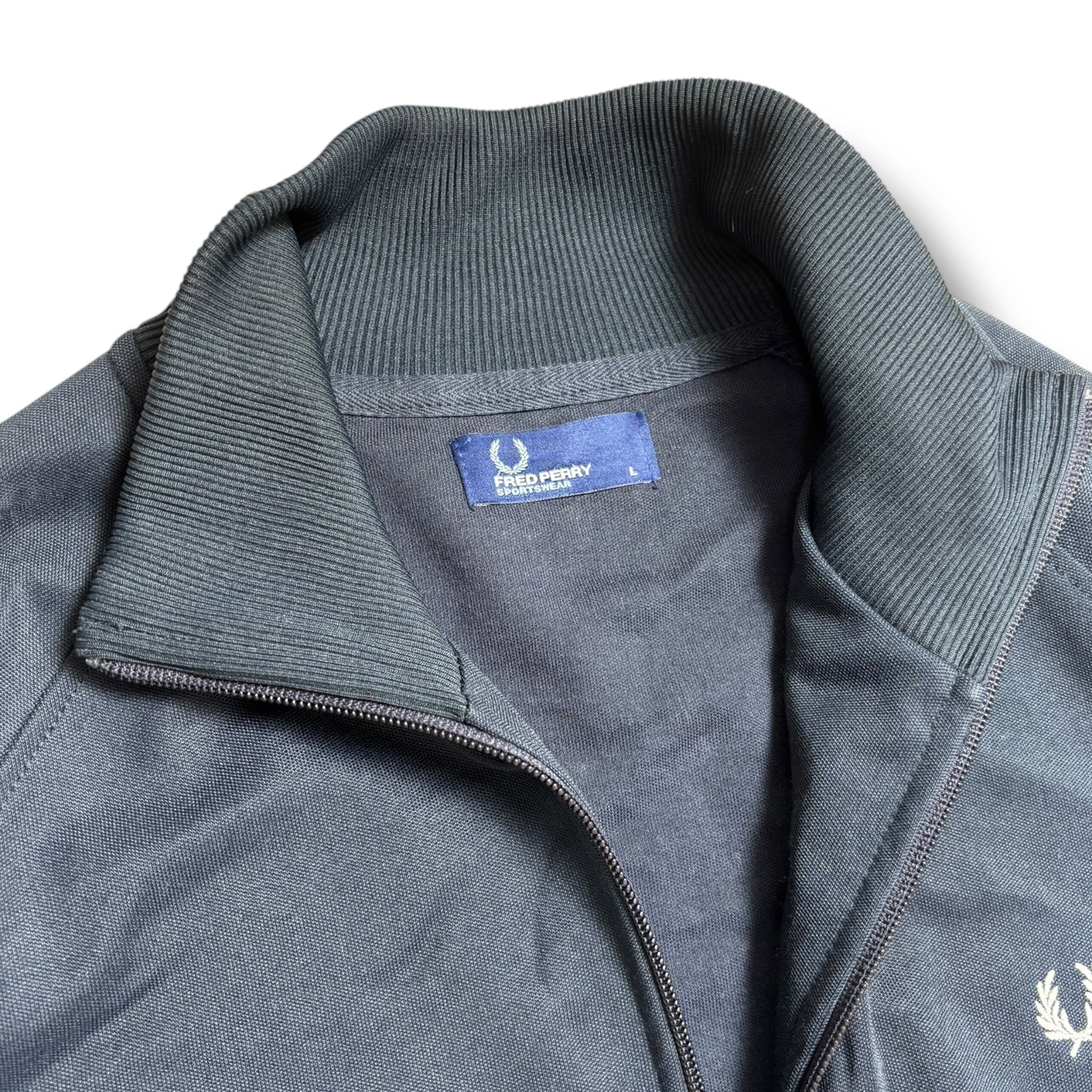 Fred Perry Trackjacket (L)